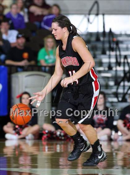 Thumbnail 1 in Poth vs. Winnsboro (UIL 2A Semifinal) photogallery.