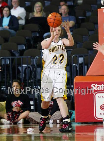 Thumbnail 3 in Poth vs. Winnsboro (UIL 2A Semifinal) photogallery.