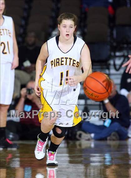 Thumbnail 1 in Poth vs. Winnsboro (UIL 2A Semifinal) photogallery.