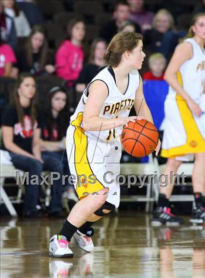 Thumbnail 2 in Poth vs. Winnsboro (UIL 2A Semifinal) photogallery.