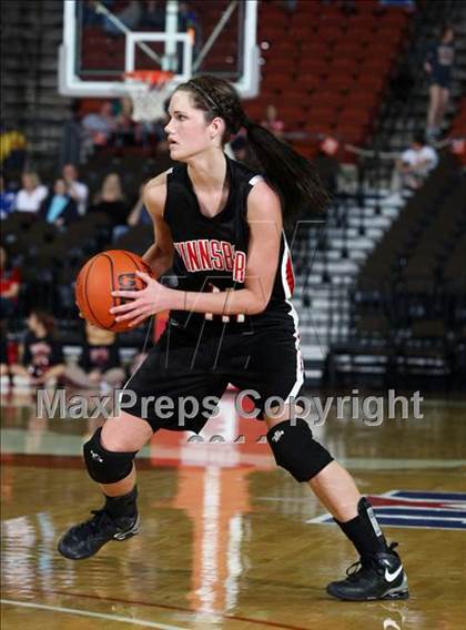 Thumbnail 2 in Poth vs. Winnsboro (UIL 2A Semifinal) photogallery.