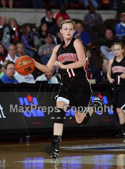 Thumbnail 1 in Poth vs. Winnsboro (UIL 2A Semifinal) photogallery.