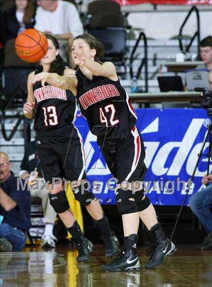 Thumbnail 1 in Poth vs. Winnsboro (UIL 2A Semifinal) photogallery.