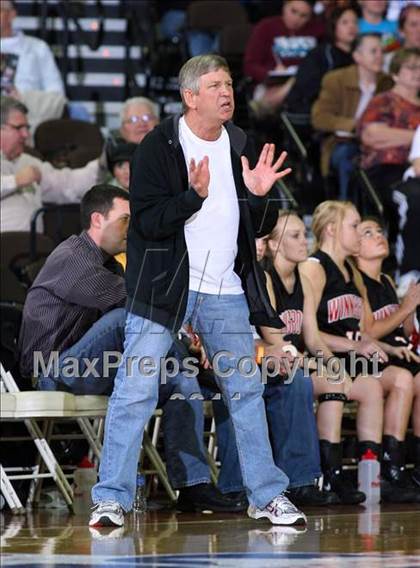 Thumbnail 1 in Poth vs. Winnsboro (UIL 2A Semifinal) photogallery.