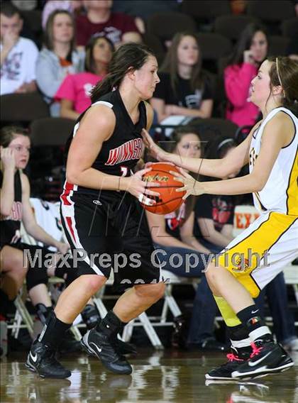 Thumbnail 1 in Poth vs. Winnsboro (UIL 2A Semifinal) photogallery.