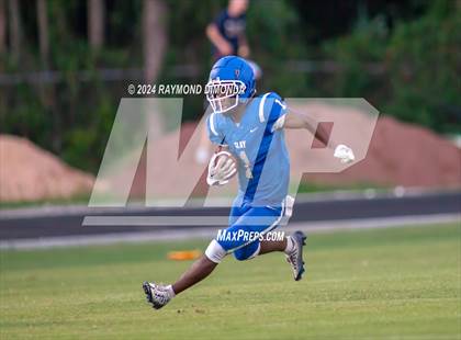 Thumbnail 2 in Menendez vs Clay (Kickoff Classic) photogallery.