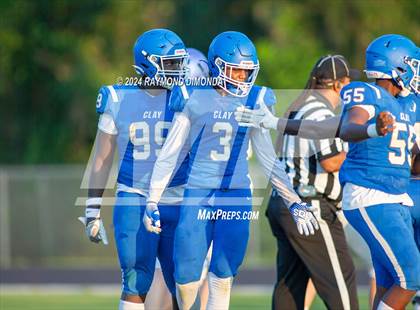 Thumbnail 2 in Menendez vs Clay (Kickoff Classic) photogallery.