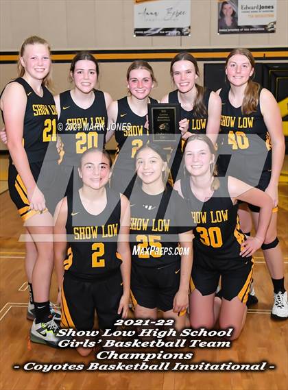 Thumbnail 3 in Arizona Lutheran Academy vs. Show Low (Coyotes Basketball Invitational - Final) photogallery.