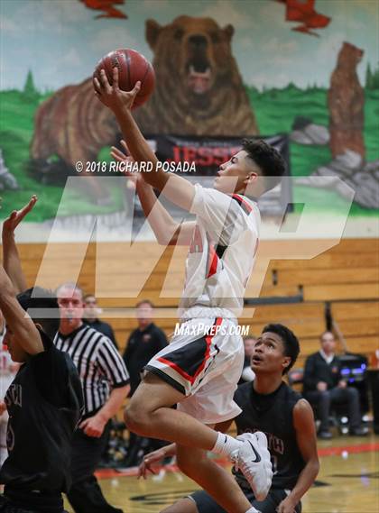 Thumbnail 1 in Selma vs. Madera South photogallery.