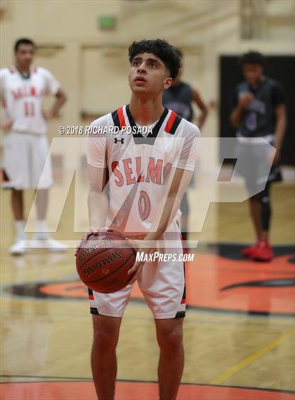 Thumbnail 1 in Selma vs. Madera South photogallery.
