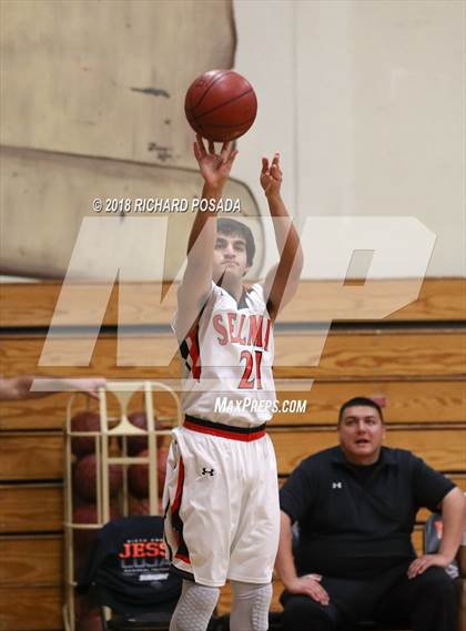 Thumbnail 3 in Selma vs. Madera South photogallery.