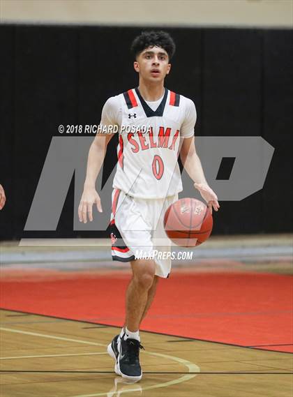 Thumbnail 3 in Selma vs. Madera South photogallery.