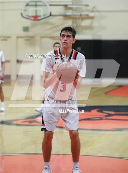 Thumbnail 3 in Selma vs. Madera South photogallery.
