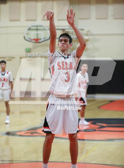 Thumbnail 1 in Selma vs. Madera South photogallery.