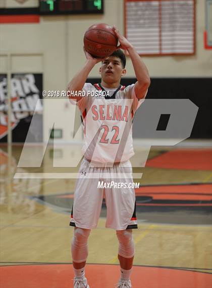 Thumbnail 1 in Selma vs. Madera South photogallery.