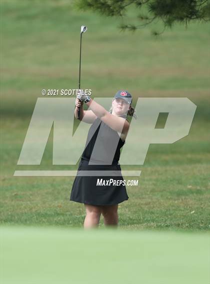 Thumbnail 1 in OHSAA D2 District (Pickaway C.C.) photogallery.