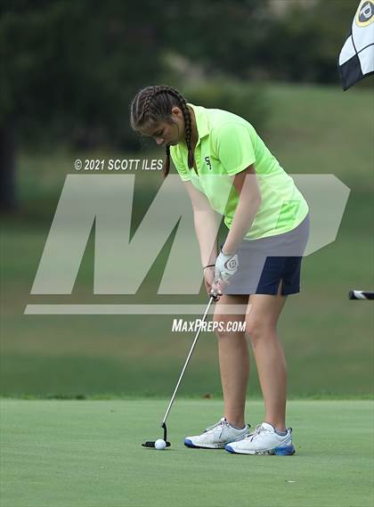 Thumbnail 1 in OHSAA D2 District (Pickaway C.C.) photogallery.