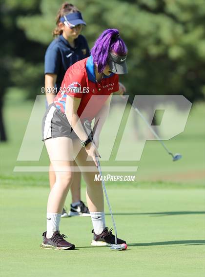 Thumbnail 3 in OHSAA D2 District (Pickaway C.C.) photogallery.