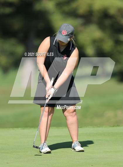 Thumbnail 2 in OHSAA D2 District (Pickaway C.C.) photogallery.