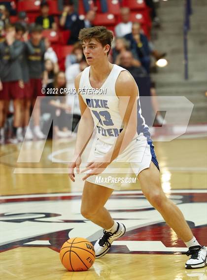 Thumbnail 3 in Dixie vs. Cedar (UHSAA 4A Quarterfinal Playoff) photogallery.