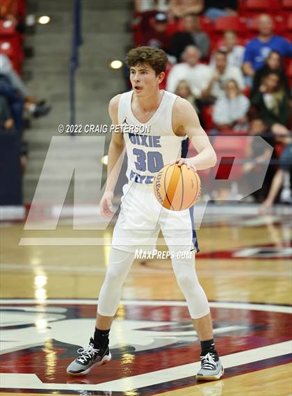 Thumbnail 2 in Dixie vs. Cedar (UHSAA 4A Quarterfinal Playoff) photogallery.