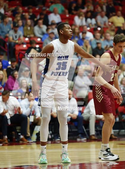Thumbnail 3 in Dixie vs. Cedar (UHSAA 4A Quarterfinal Playoff) photogallery.