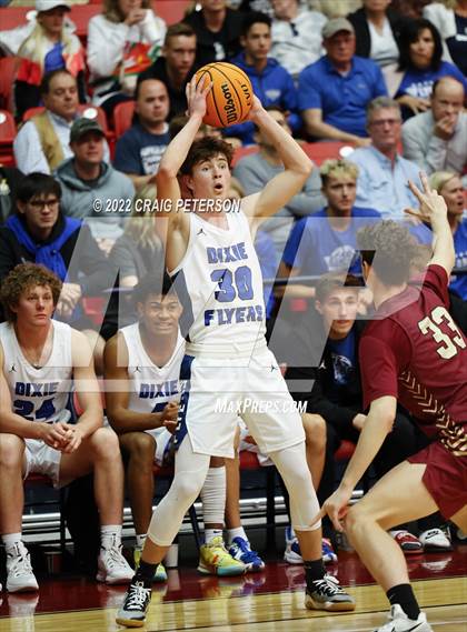 Thumbnail 2 in Dixie vs. Cedar (UHSAA 4A Quarterfinal Playoff) photogallery.