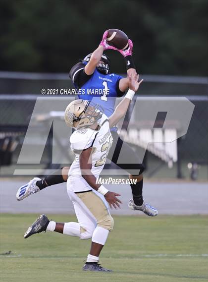 Thumbnail 3 in Lakewood @ Midway photogallery.
