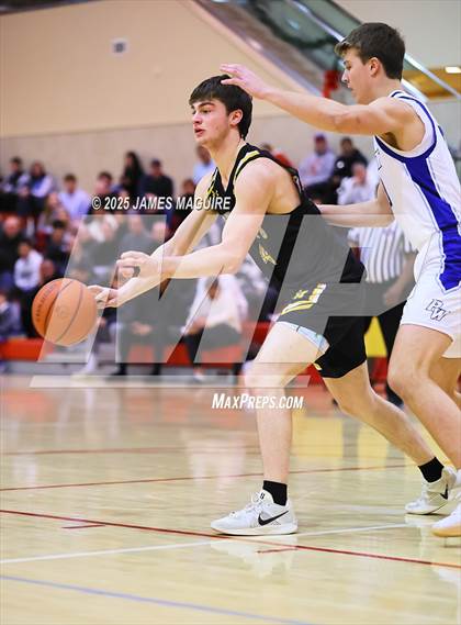 Thumbnail 2 in Port Washington vs. St. Anthony's photogallery.