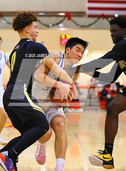 Thumbnail 3 in Port Washington vs. St. Anthony's photogallery.