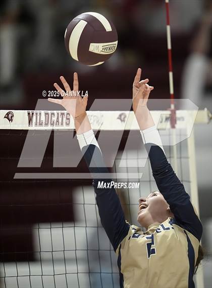 Thumbnail 1 in James Wood @ Warren County photogallery.