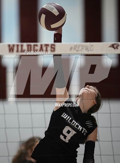 Thumbnail 1 in James Wood @ Warren County photogallery.