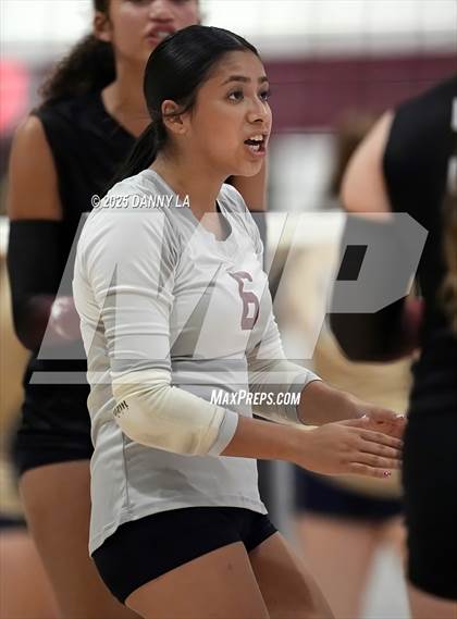 Thumbnail 2 in James Wood @ Warren County photogallery.