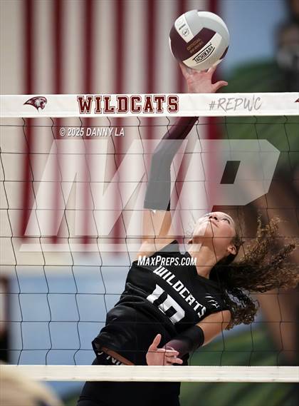 Thumbnail 1 in James Wood @ Warren County photogallery.