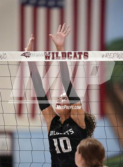 Thumbnail 2 in James Wood @ Warren County photogallery.