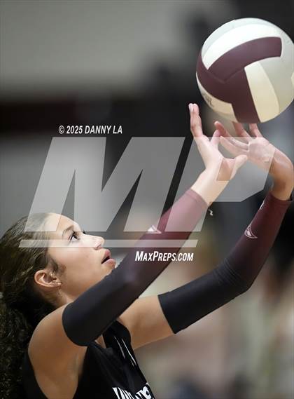 Thumbnail 3 in James Wood @ Warren County photogallery.