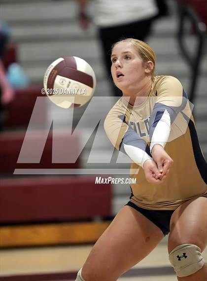 Thumbnail 3 in James Wood @ Warren County photogallery.