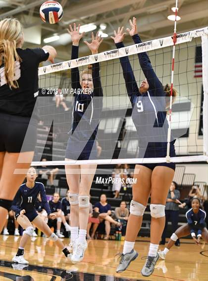 Thumbnail 2 in McNeil @ Vandegrift photogallery.