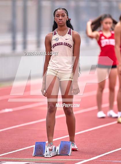 Thumbnail 3 in UIL 6A Track and Field Championship (200M) photogallery.