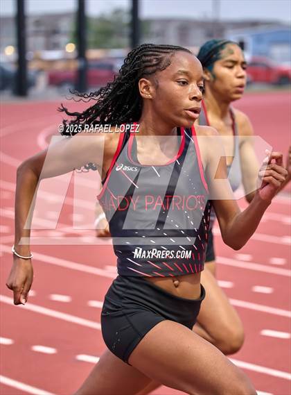 Thumbnail 3 in UIL 6A Track and Field Championship (200M) photogallery.
