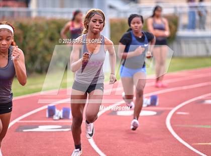 Thumbnail 1 in UIL 6A Track and Field Championship (200M) photogallery.