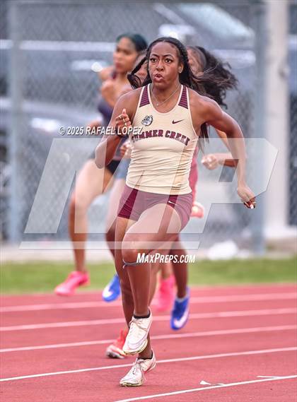 Thumbnail 2 in UIL 6A Track and Field Championship (200M) photogallery.