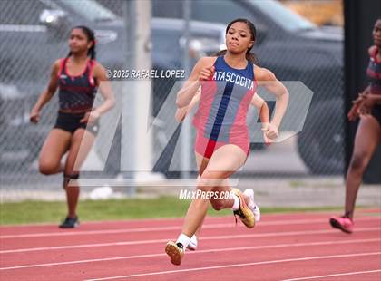Thumbnail 3 in UIL 6A Track and Field Championship (200M) photogallery.
