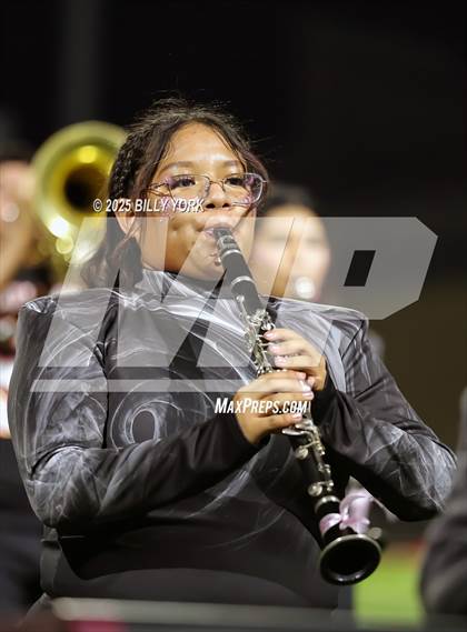 Thumbnail 2 in Grand Saline vs Edgewood photogallery.