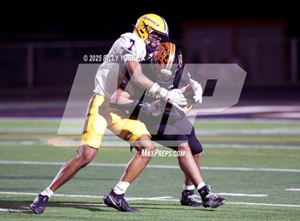 Thumbnail 3 in Grand Saline vs Edgewood photogallery.