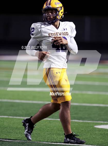 Thumbnail 1 in Grand Saline vs Edgewood photogallery.
