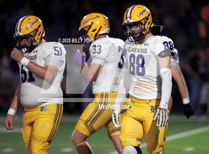 Thumbnail 3 in Grand Saline vs Edgewood photogallery.