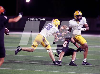 Thumbnail 3 in Grand Saline vs Edgewood photogallery.