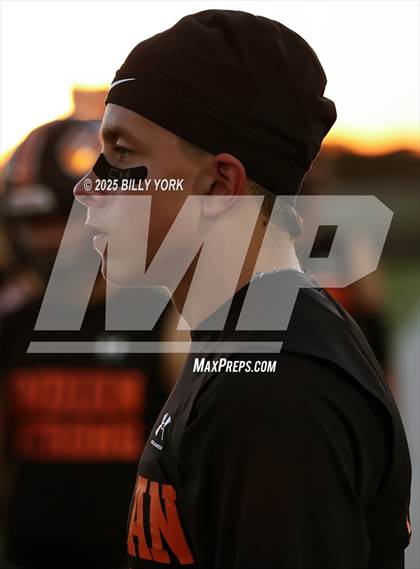 Thumbnail 3 in Grand Saline vs Edgewood photogallery.