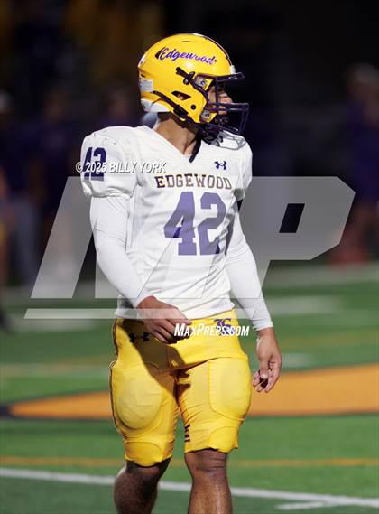 Thumbnail 3 in Grand Saline vs Edgewood photogallery.